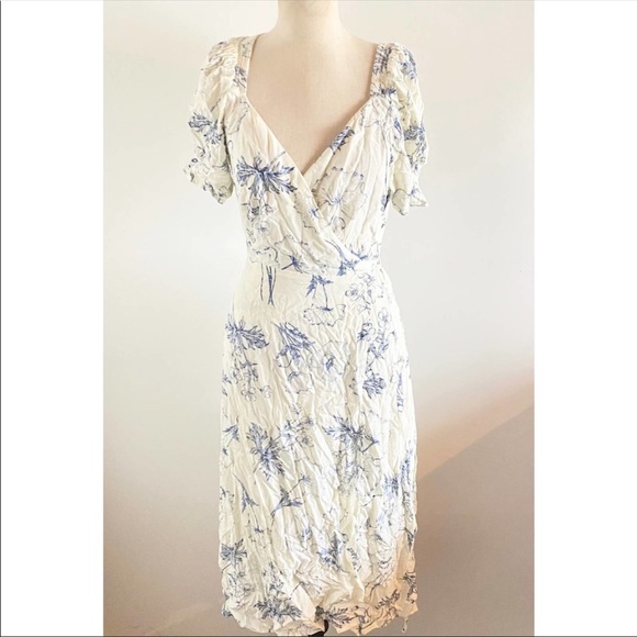ASTR  The Label Women's Sketch Floral Midi Elysian Dress Size Medium - Picture 2 of 7